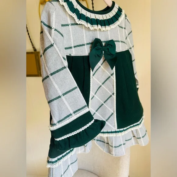 Elegant Green Plaid Kids Top - Picture 4 of 6